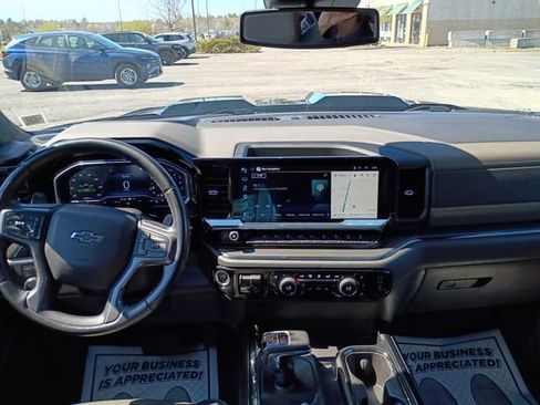 Used 2022 Chevrolet Silverado 1500 ZR2 AWD/4WD image 12