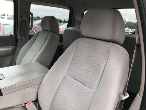 Used 2007 GMC Sierra 2500 SLE w/ Z71 Off-Road Package AWD/4WD image 5