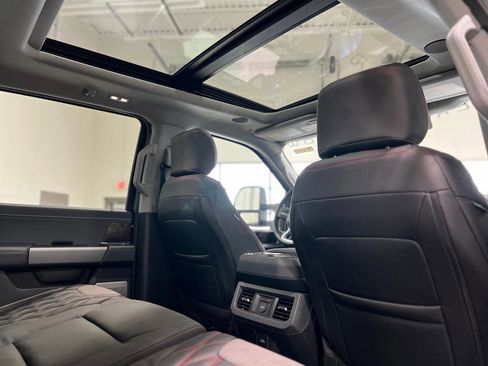 New 2026 Ford F250 Lariat w/ Black Appearance Package image 29