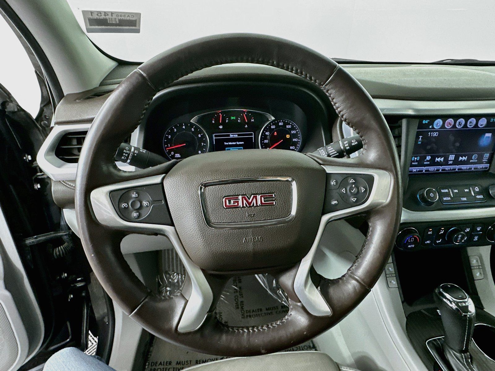 Used 2017 GMC Acadia SLT AWD/4WD image 12