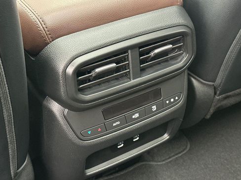 New 2026 Honda Pilot Touring image 14