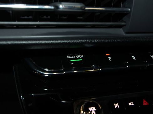 Used 2025 Lincoln Corsair FWD w/ Equipment Group 101A image 13