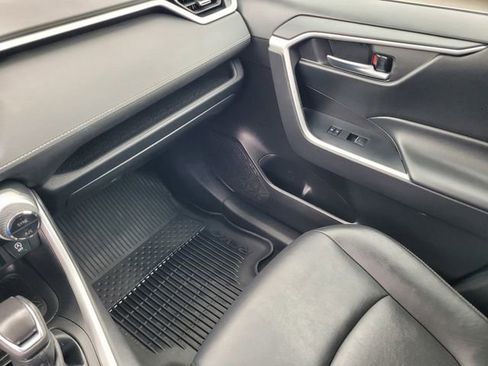 Used 2022 Toyota RAV4 XLE Premium FWD image 14
