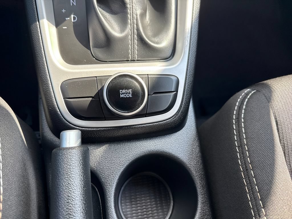 Certified 2024 Hyundai Venue SEL FWD image 29