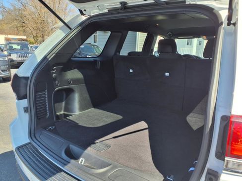 Used 2021 Jeep Grand Cherokee Laredo image 24