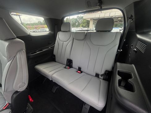 Used 2025 Hyundai Palisade SEL AWD/4WD image 32