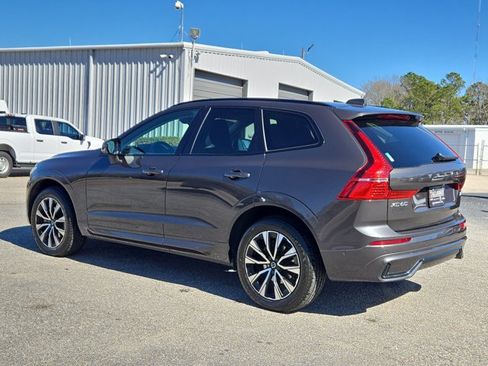 Used 2023 Volvo XC60 B5 Plus AWD/4WD image 24