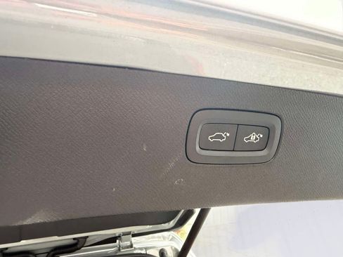 Used 2025 Volvo XC90 B6 Plus AWD/4WD image 14