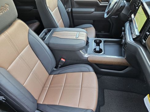 New 2026 Chevrolet Silverado 3500 High Country w/ Technology Package AWD/4WD image 17