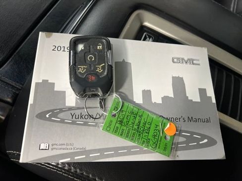 Used 2019 GMC Yukon XL Denali w/ Denali Ultimate Package image 33