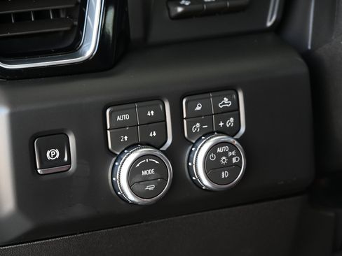 Used 2026 GMC Sierra 2500 Denali Ultimate AWD/4WD image 31