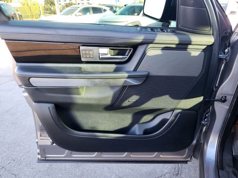 Used 2013 Land Rover Range Rover Sport HSE AWD/4WD image 18