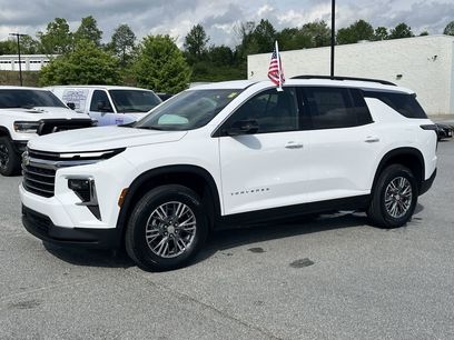 New 2025 Chevrolet Traverse LT