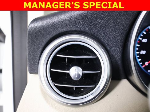 Used 2021 Mercedes-Benz GLC 300 GLC 300 image 15