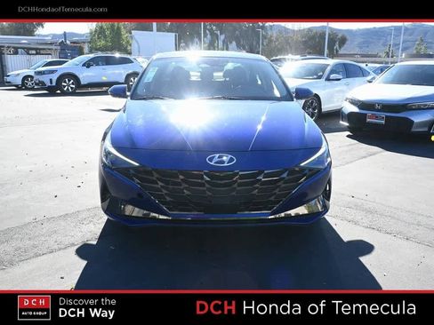 Used 2022 Hyundai Elantra Limited image 2