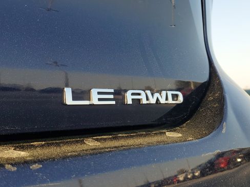 Used 2023 Toyota Highlander LE image 7