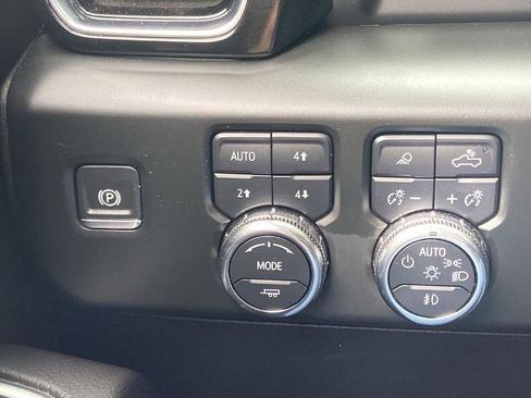 Used 2024 GMC Sierra 1500 Denali image 14
