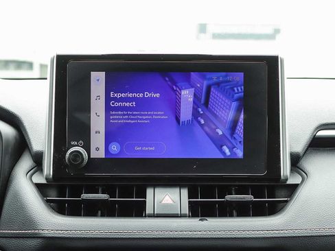 Used 2025 Toyota RAV4 XLE AWD/4WD image 14