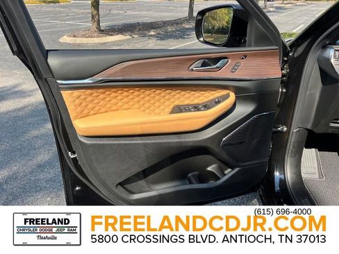 New 2025 Jeep Grand Cherokee L Summit w/ Advanced Protech Group IV image 21