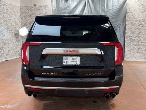 Used 2021 GMC Yukon XL Denali w/ Denali Premium Package AWD/4WD image 5