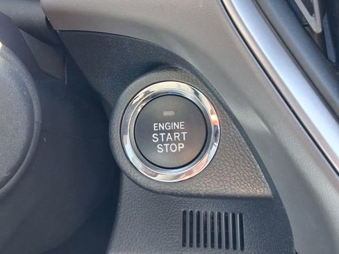 Used 2025 Subaru Crosstrek 2.0i Premium image 31