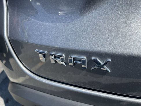 Used 2024 Chevrolet Trax LS w/ Driver Confidence Package FWD image 6