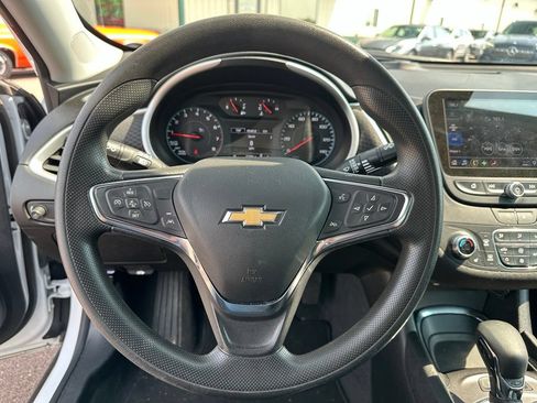 Used 2024 Chevrolet Malibu LT FWD image 14