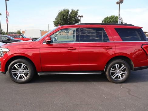 Certified 2022 Ford Expedition XLT RWD image 2