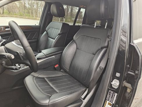 Used 2016 Mercedes-Benz GL 450 4MATIC image 14