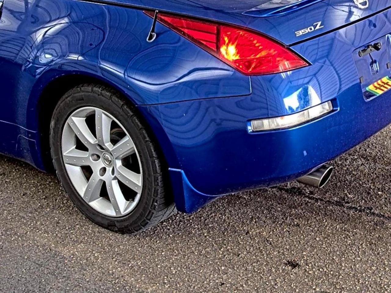 Used 2004 Nissan 350Z Touring w/ Aerodynamics Pkg RWD image 20