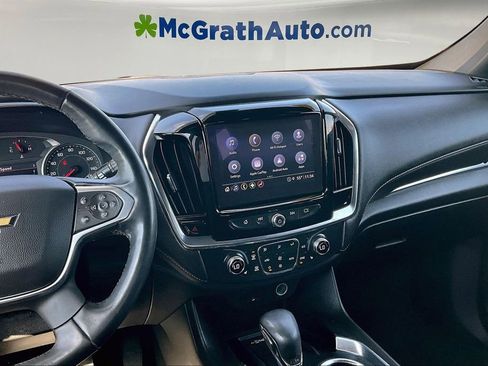 Used 2023 Chevrolet Traverse LT image 9