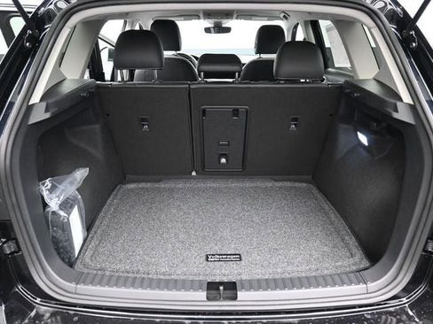 New 2026 Volkswagen Taos SE image 12