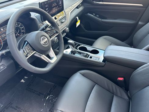 New 2025 Nissan Altima 2.5 SL image 10