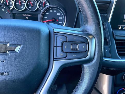 Used 2021 Chevrolet Tahoe Z71 image 25