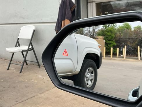 Used 2025 Kia K4 LXS image 18