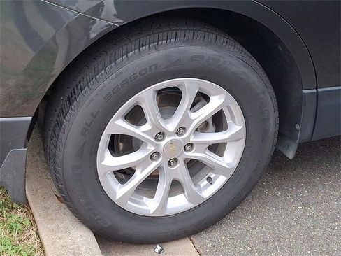 Used 2019 Chevrolet Equinox LS w/ LS Convenience Package image 27