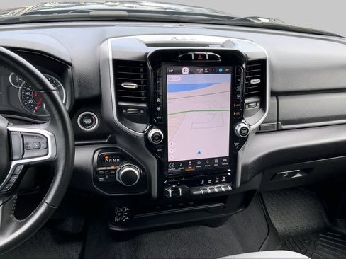 Used 2024 RAM 2500 Big Horn w/ Sport Appearance Package AWD/4WD image 7