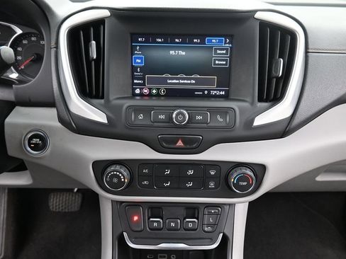 Used 2020 GMC Terrain SLE FWD image 13