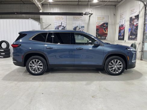 New 2026 Buick Enclave Preferred image 9