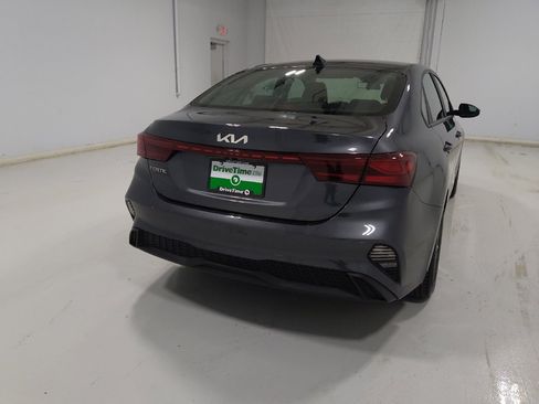 Used 2023 Kia Forte LXS w/ LXS Technology Package FWD image 7