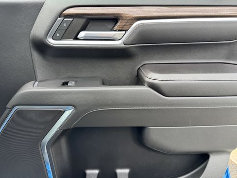 Used 2022 Chevrolet Silverado 1500 LT image 22