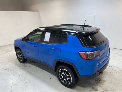 Used 2024 Jeep Compass Trailhawk AWD/4WD image 5