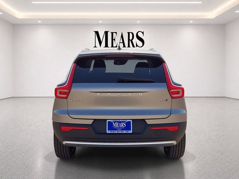 Used 2022 Volvo XC40 T5 Momentum AWD/4WD image 5
