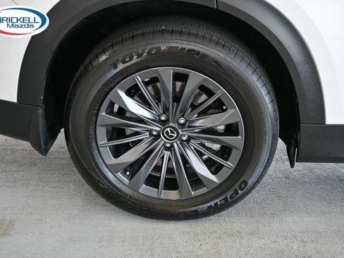 Used 2025 MAZDA CX-70 3.3 Turbo w/ Preferred Package AWD/4WD image 41