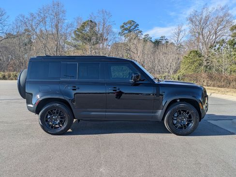 New 2026 Land Rover Defender 110 S image 4