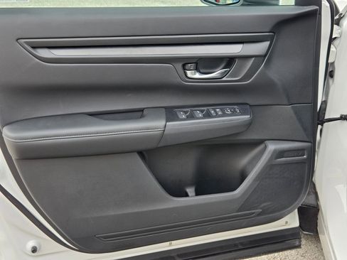 Certified 2025 Honda CR-V LX image 10
