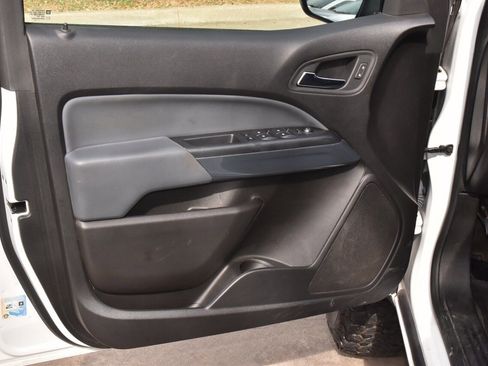 Used 2018 Chevrolet Colorado Z71 image 34