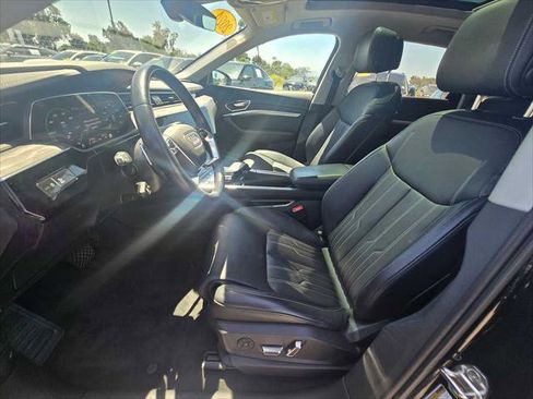 Used 2024 Audi Q8 e-tron Prestige w/ Prestige Package AWD/4WD image 25