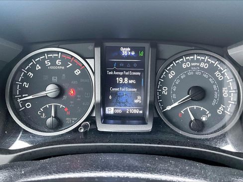 Used 2023 Toyota Tacoma TRD Off-Road image 18