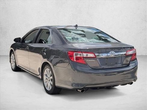 Used 2014 Toyota Camry XLE image 7